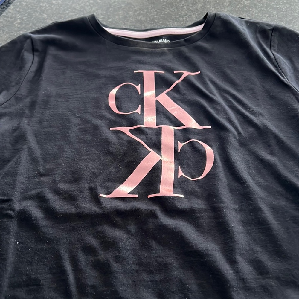 Girls 12/14 Calvin Klein Tee.  Brand New with Tags